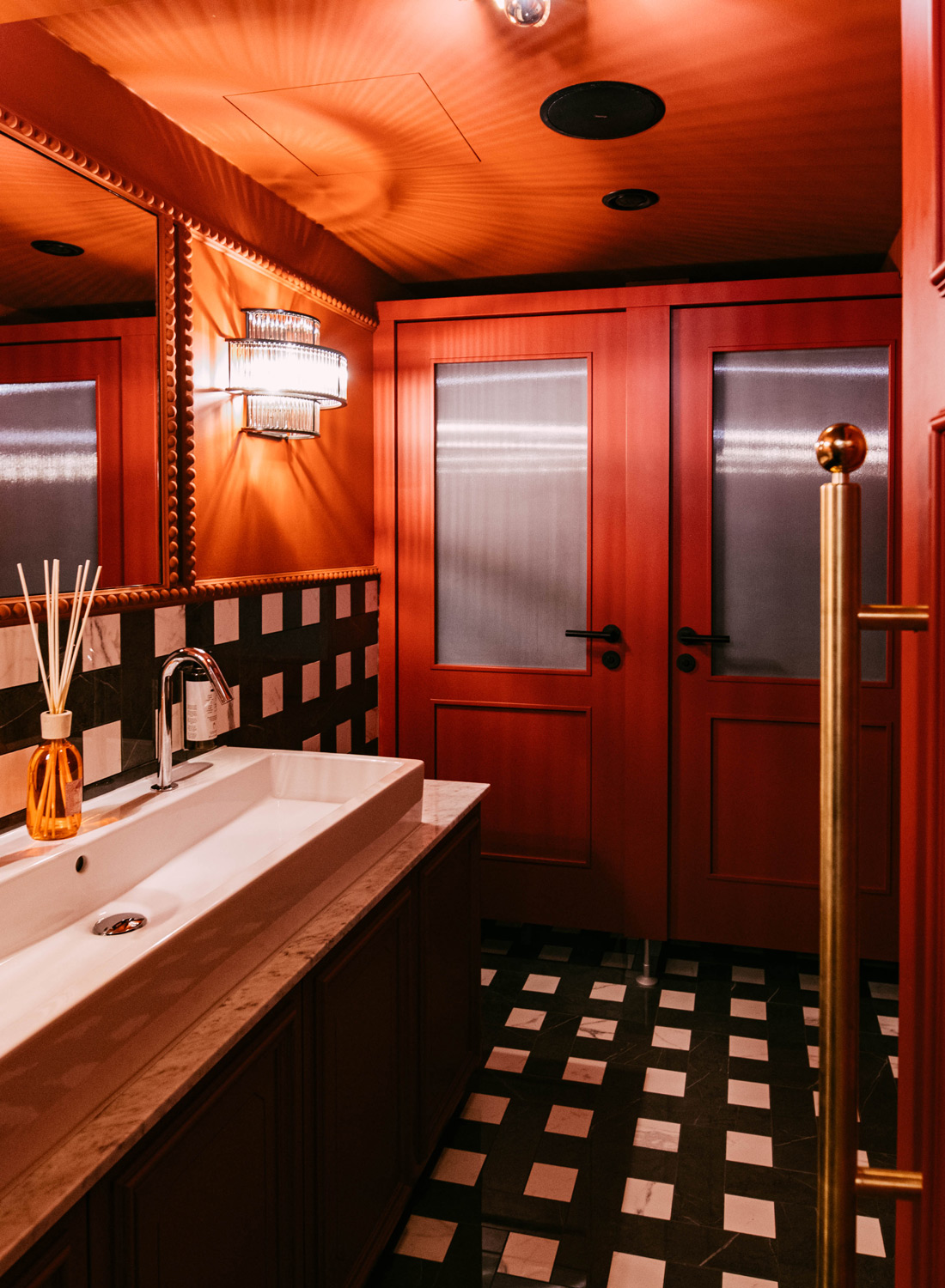 losteria_restaurantfotos_muc_klenzestrasse_weichenberger_toilette